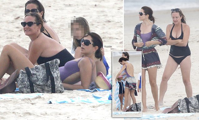 EXCLUSIVE PRINCESS MARY OF DENMARK ON THE BEACH AT BYRON BAY