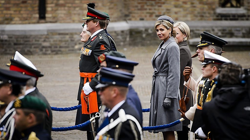 Koning reikt Militaire Willems-Orde uit aan Korps Commandotroepe