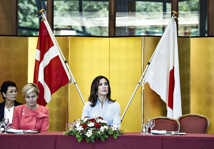 HKH Kronprinsesse Mary besøger H.C.Andersen Park under Kronprinsparrets besøg i Japan, Kronprinsesse Mary, Kronprinsessen, Kronprinsparret