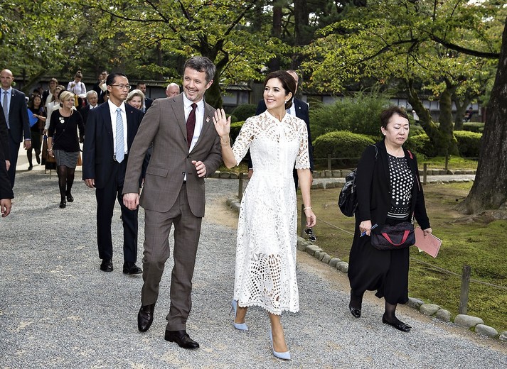 Kronprinsparret i Japan - besøg i landskabshaver, Kronprinsparret