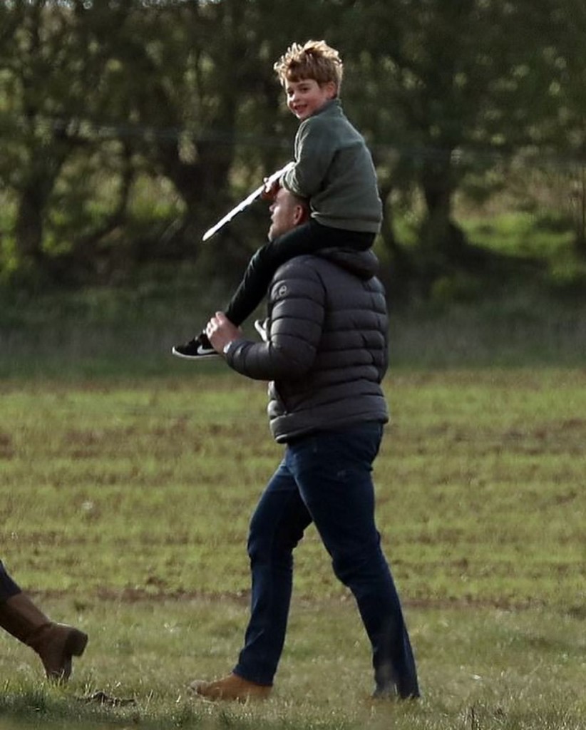 5CBA65F9-C280-49C7-8D90-D54E21A302BA