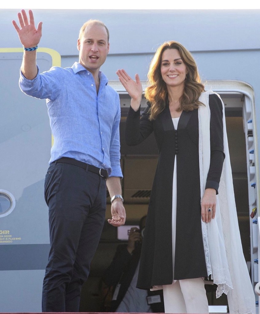 6B27361E-36D3-4C25-A418-159D0374B420