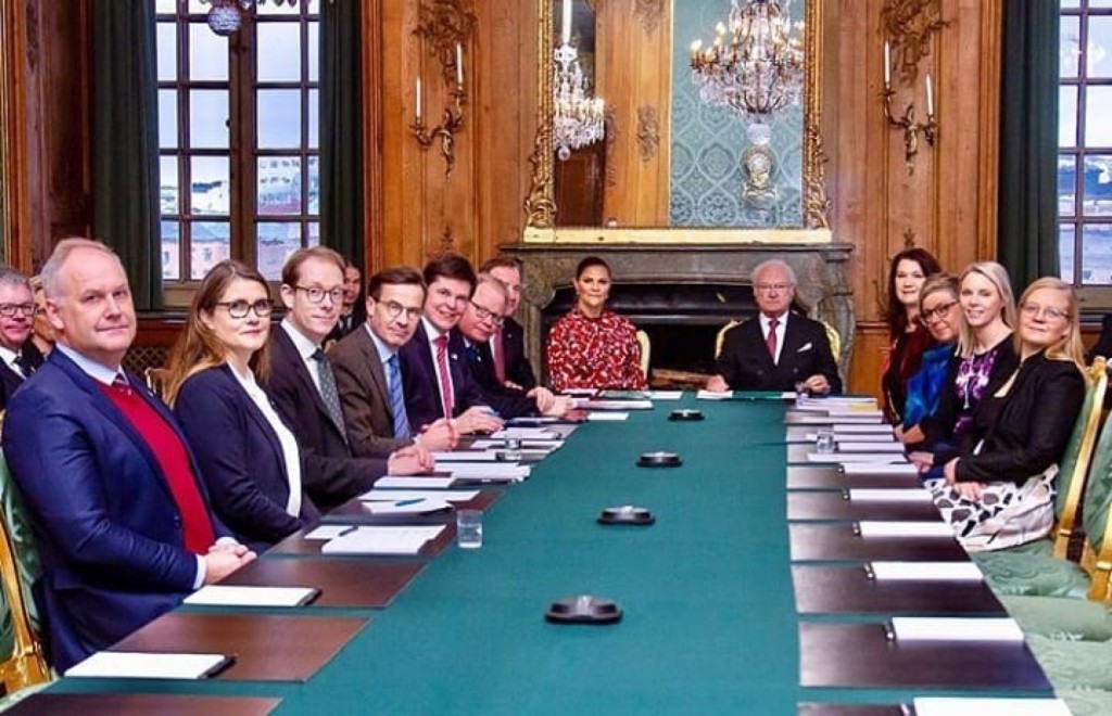 A55BF4F0-CD69-4682-A37E-355CB0411B80