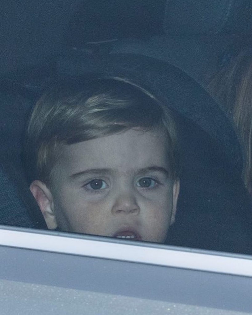 E4245FD7-9F92-420D-8B1F-4F0276F8A744