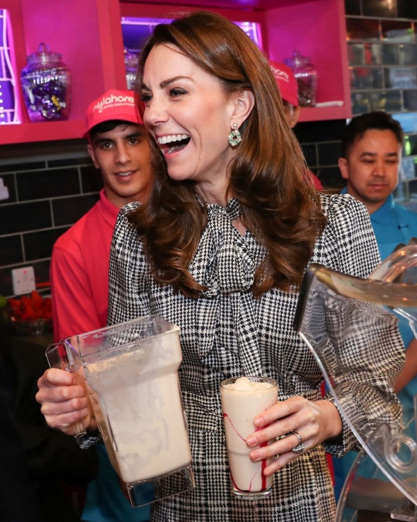 6BEE4B71-BA1C-42FD-9822-6D49272A5A30