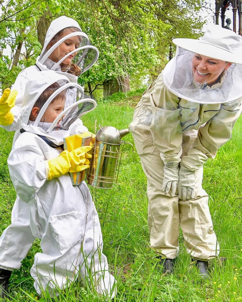 8107ADA7-3015-4226-93E4-78CFFAF7B106