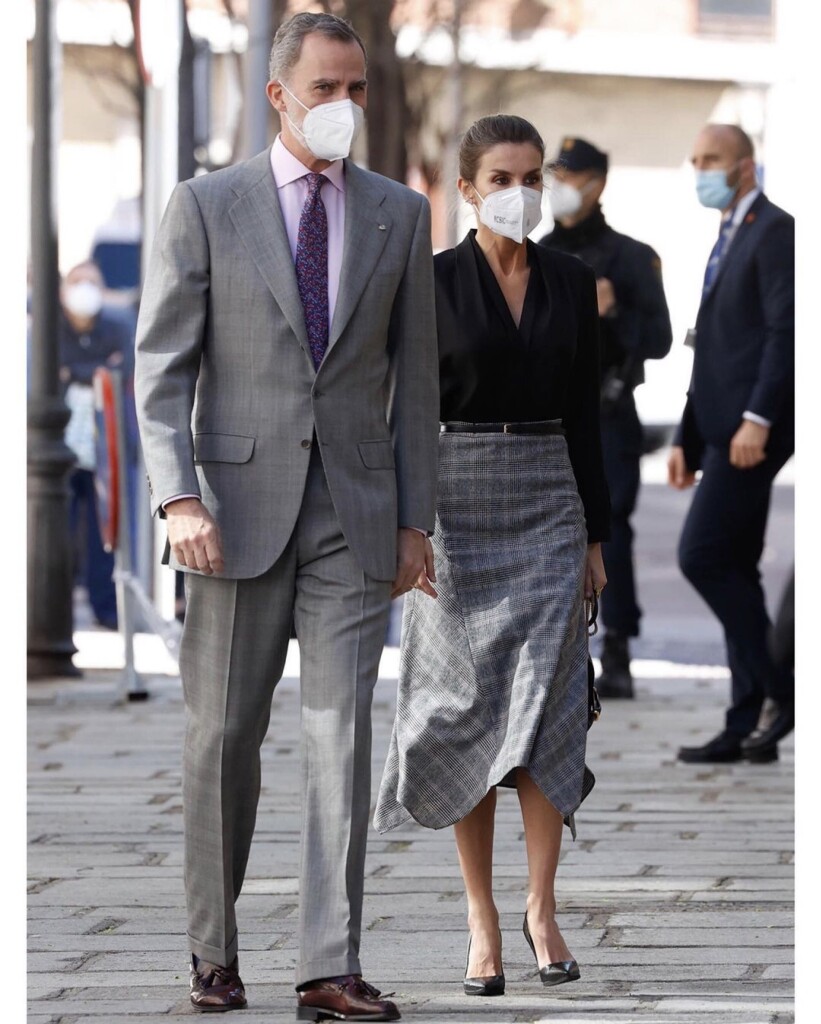 B4FAB5AB-4D7C-4C76-BAA6-AF74B1A738C5