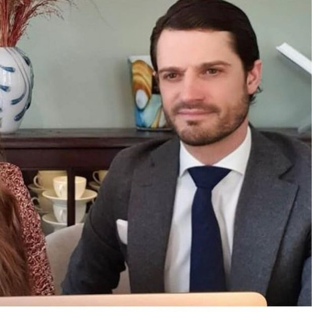 D45CEEF5-7B40-4630-ACA7-883A21687834