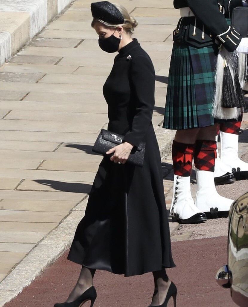 A37D9EBA-5598-446E-B3EC-CE28EF883C10