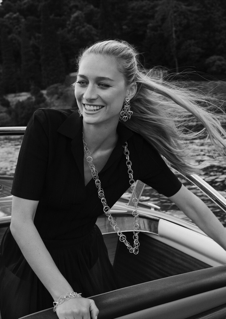 2E08CBEB-2E51-41E4-BA2C-0E96F94E6132