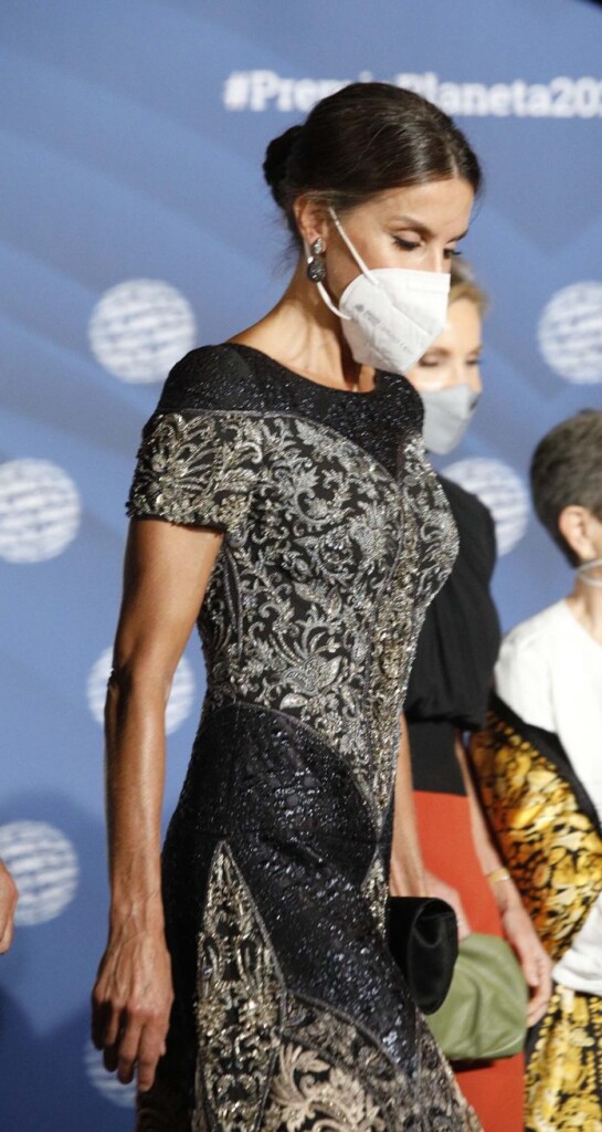 72CC1B96-96FC-4C4D-8DD8-8F723A26FE1F