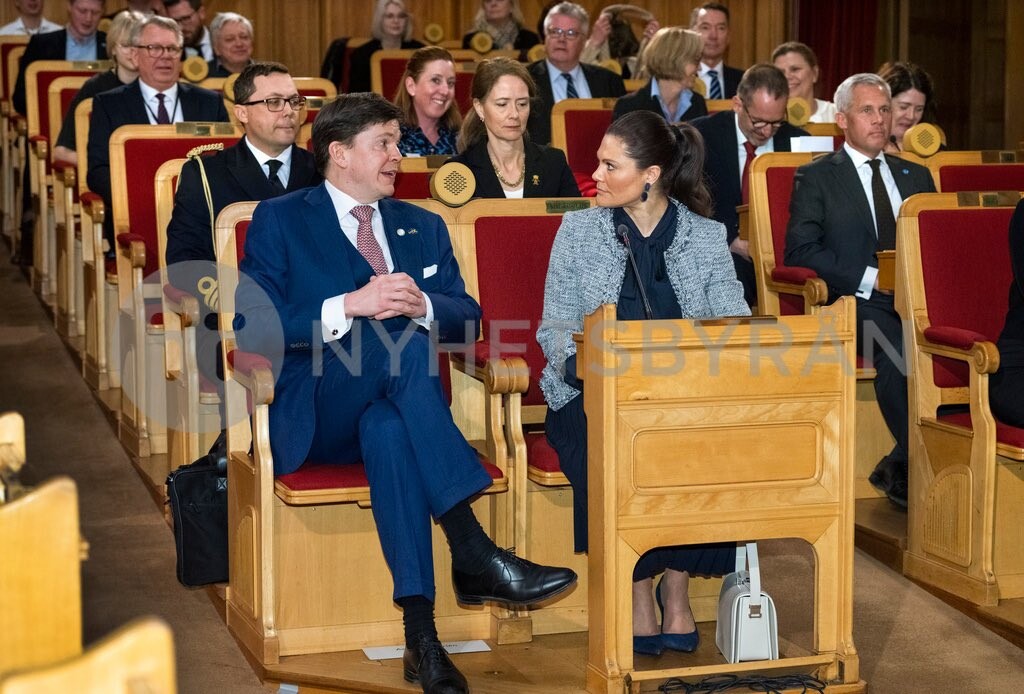 02745E4A-4B32-4B9B-8DE3-E815DD2ADC6D