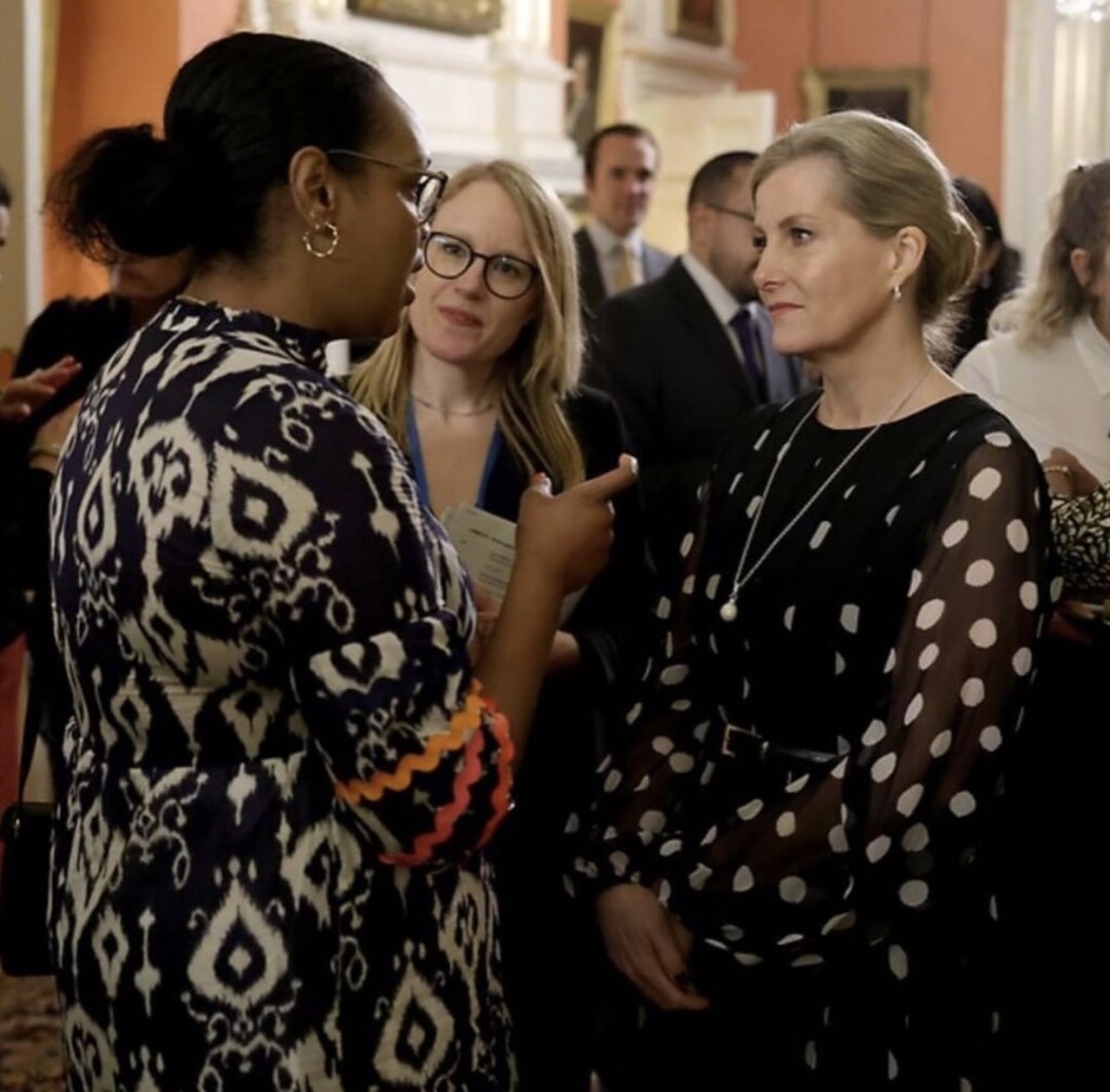 0F53306E-9B42-48DC-AAB0-15A7475C03FE