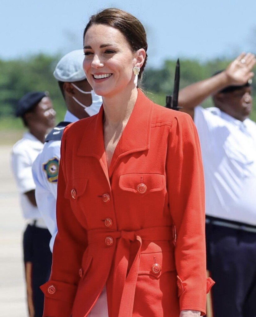 4B56F7C4-9C83-4490-A4E7-8DA716806150