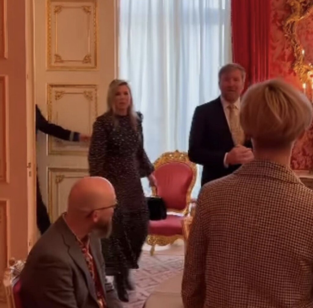 8167AEA2-BC2E-4A19-8CD6-F9625D8AAE0A