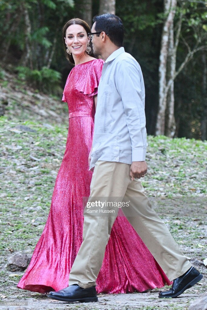 DA425A1B-16E7-49A2-84BA-5AB71F944856