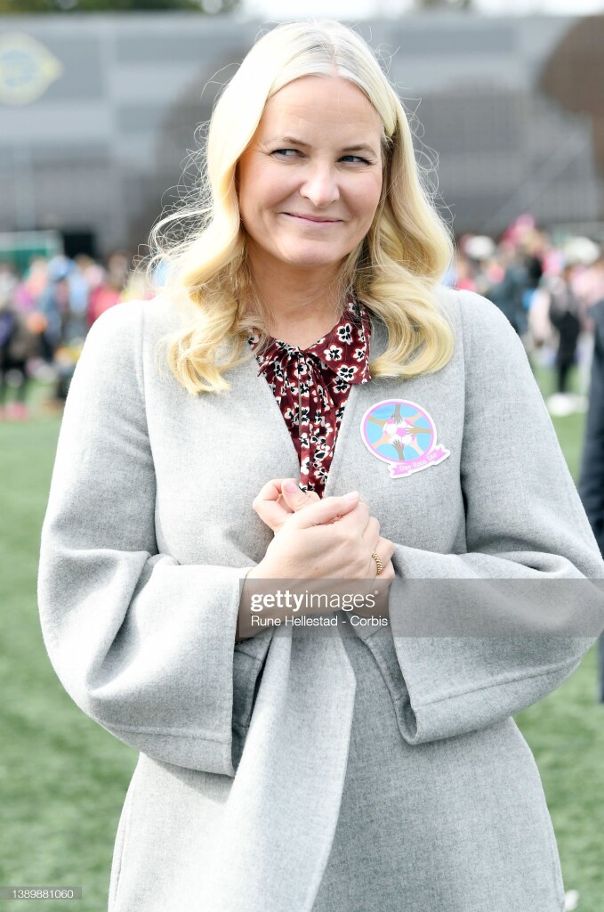 1C7DDDD8-2A0F-4C5F-8AB5-EAB1AE95ADFC