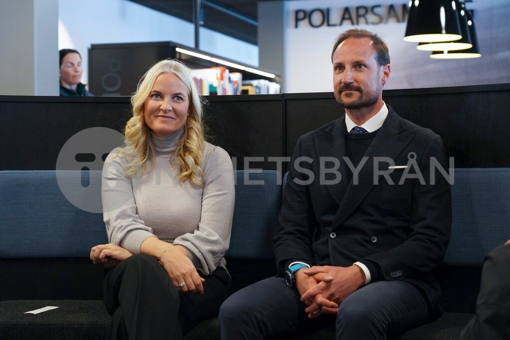 233C1B57-C38F-4943-A6D3-16E923B963AA