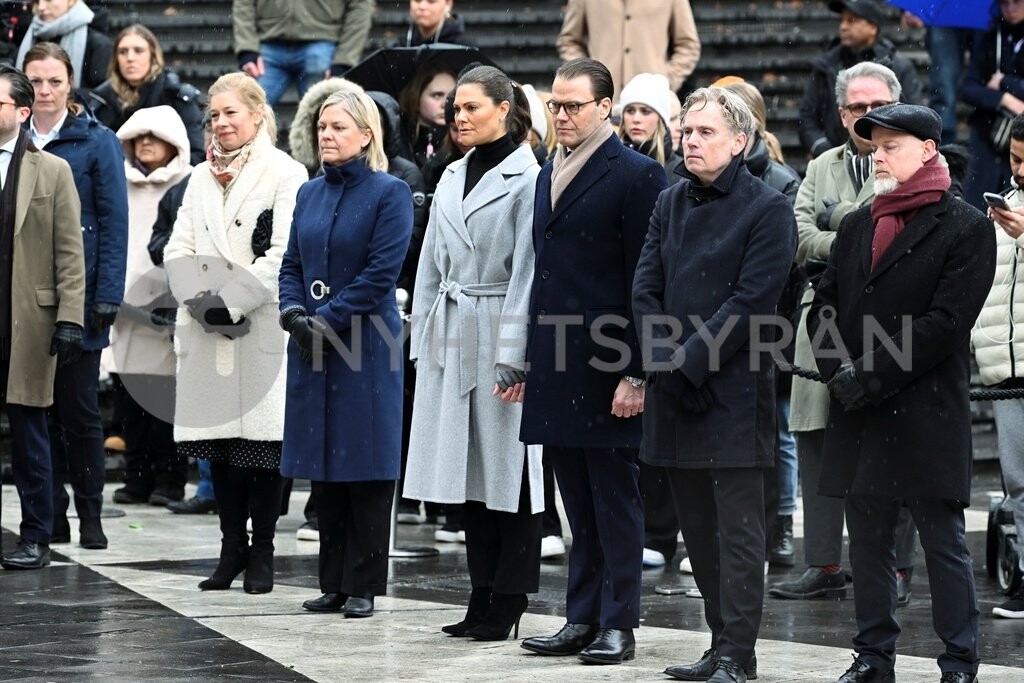 44E17F82-DDCA-4F00-8806-3DEC5751C3B1