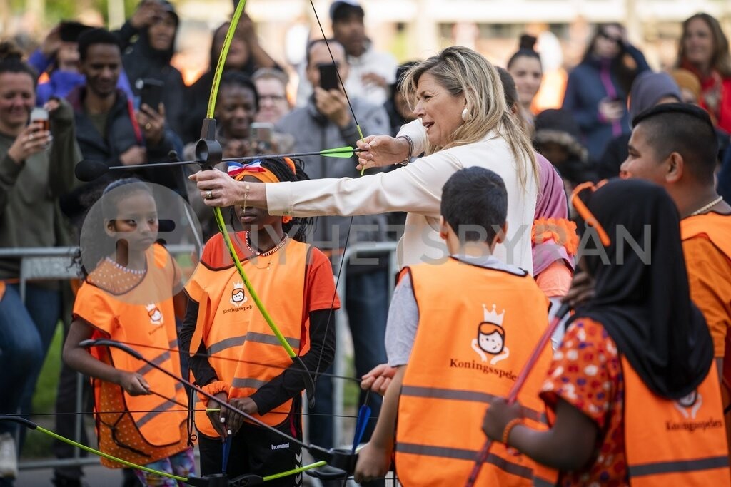 4B2C4682-D3E7-4C48-B825-5FAE952AD7EE