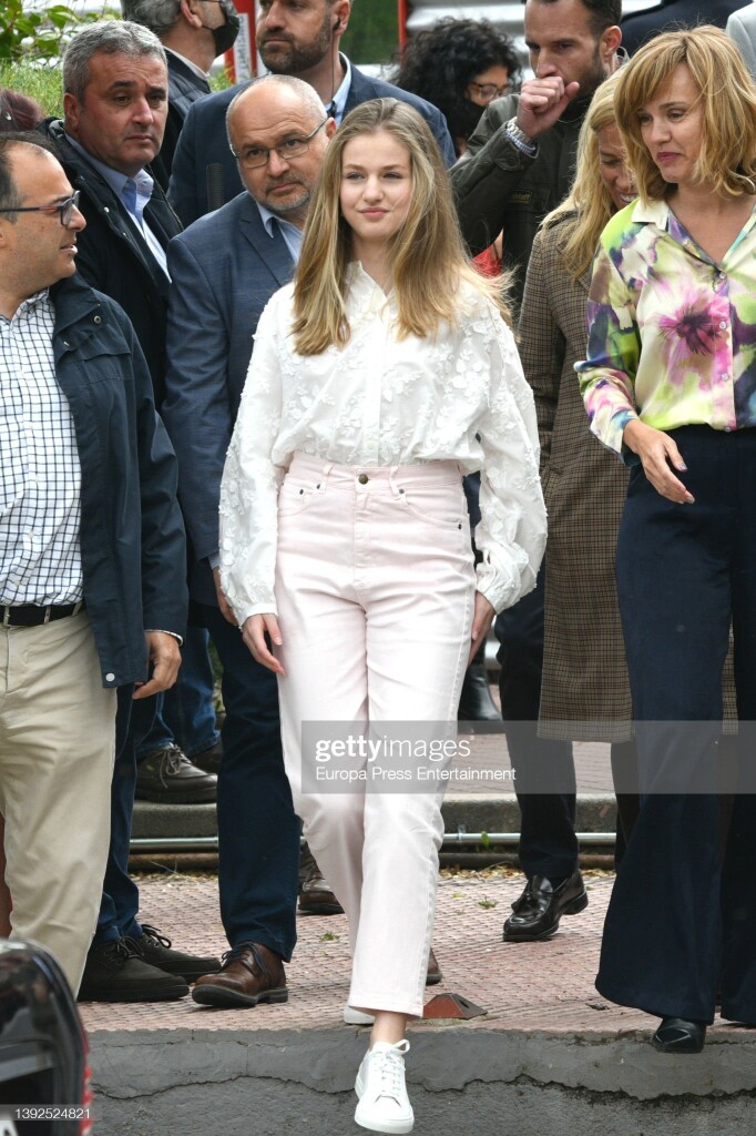 BE80F321-C9FD-4ED2-A5F8-D3EAF64BEE1B