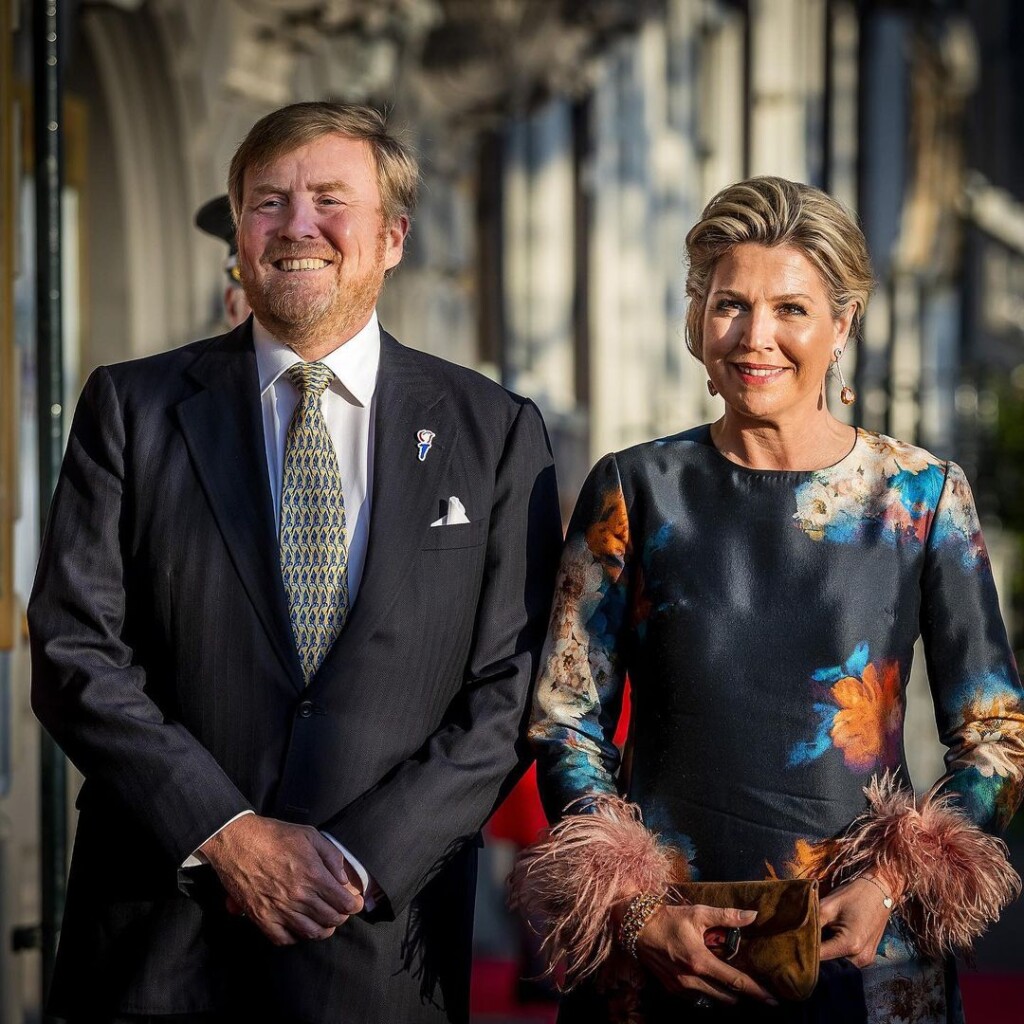 3B926E67-14A1-47F2-88F5-D231F299AD9E