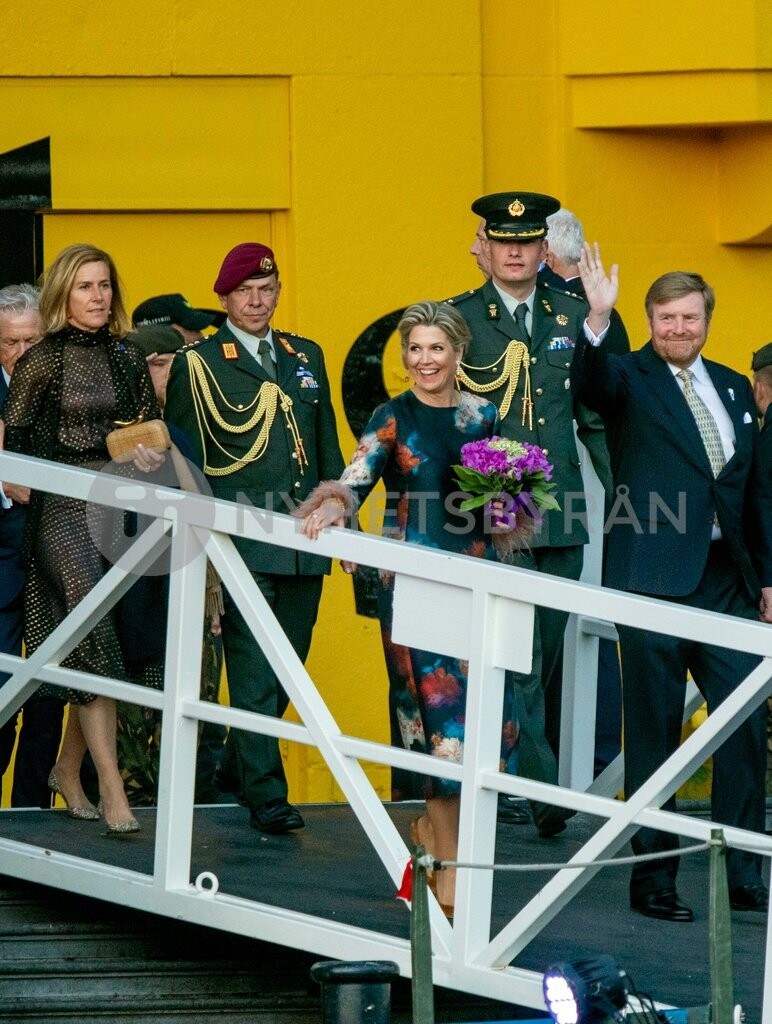 472E4F10-9394-46CF-8C15-F09E85154588