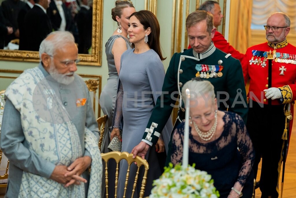 4A3594AB-2FEF-4383-A861-99B787BC3FCF