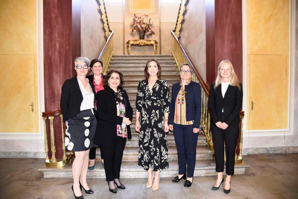 94B9CA49-EDFF-4C5F-9BA7-07C0391DA4C9