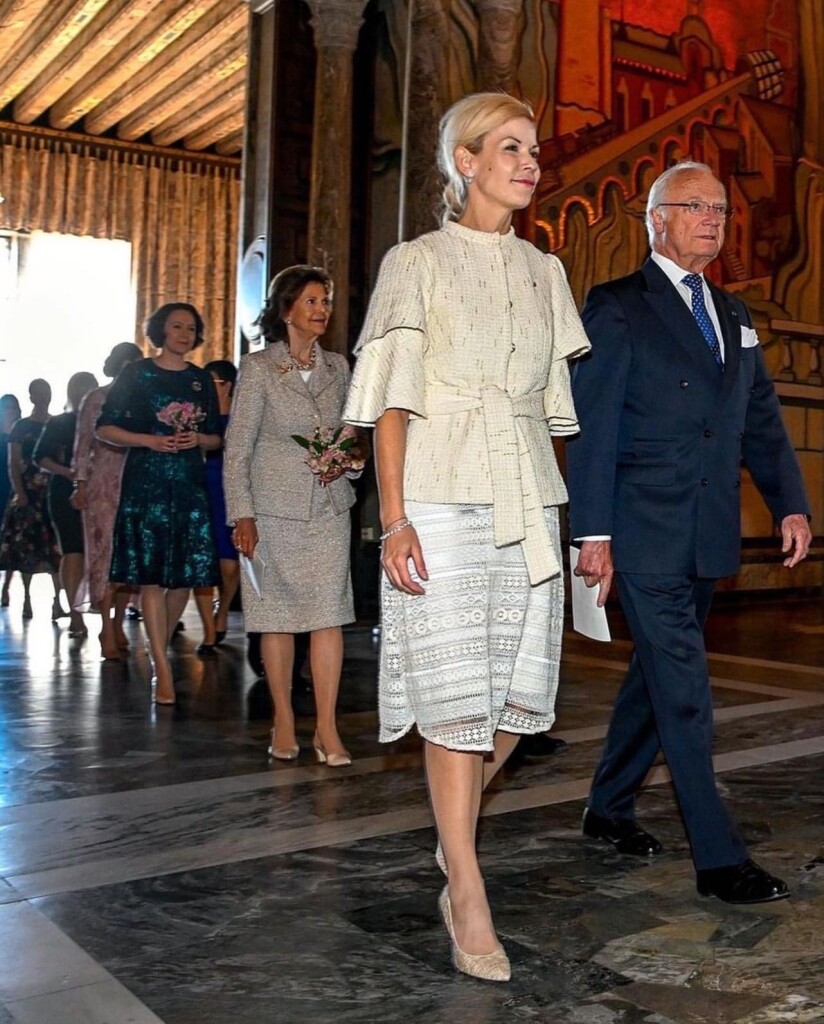 C34065DD-BBBE-4D9A-AC4F-396843CAFDD7