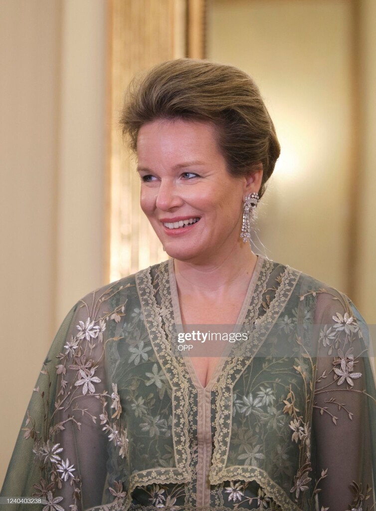 E5F834A0-9331-473D-B1D6-A53832C91807