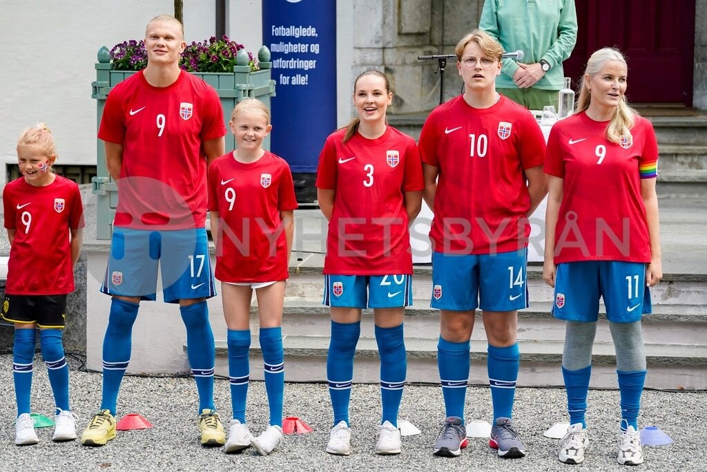 4662C965-18AA-47A8-92D0-61417A5D6B5F