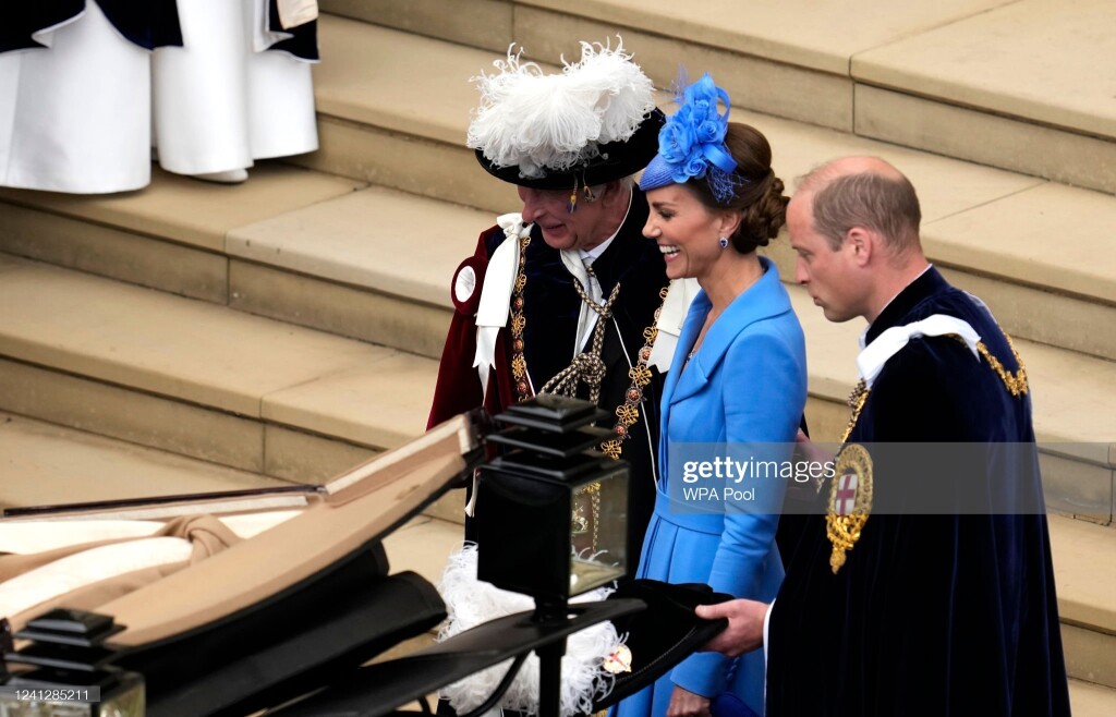 789476AB-C986-44F7-B464-0BAA8EB093EF