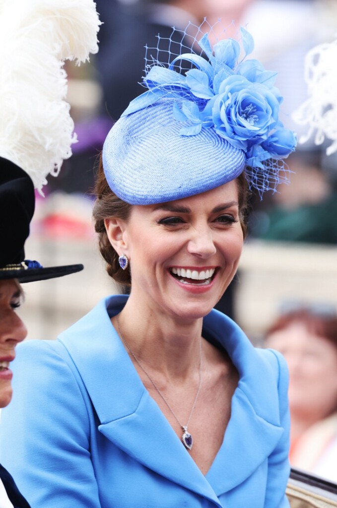 D8085233-18C0-480C-B22D-83AD566B861E