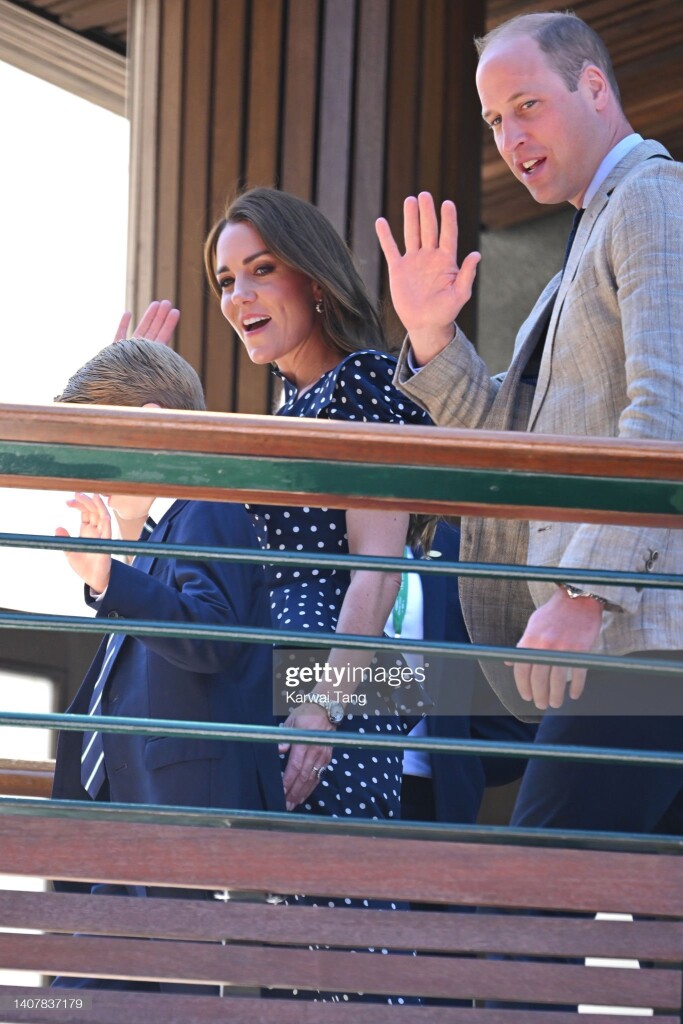 049D208A-98B9-4EE0-97AD-F6DC287A53AC