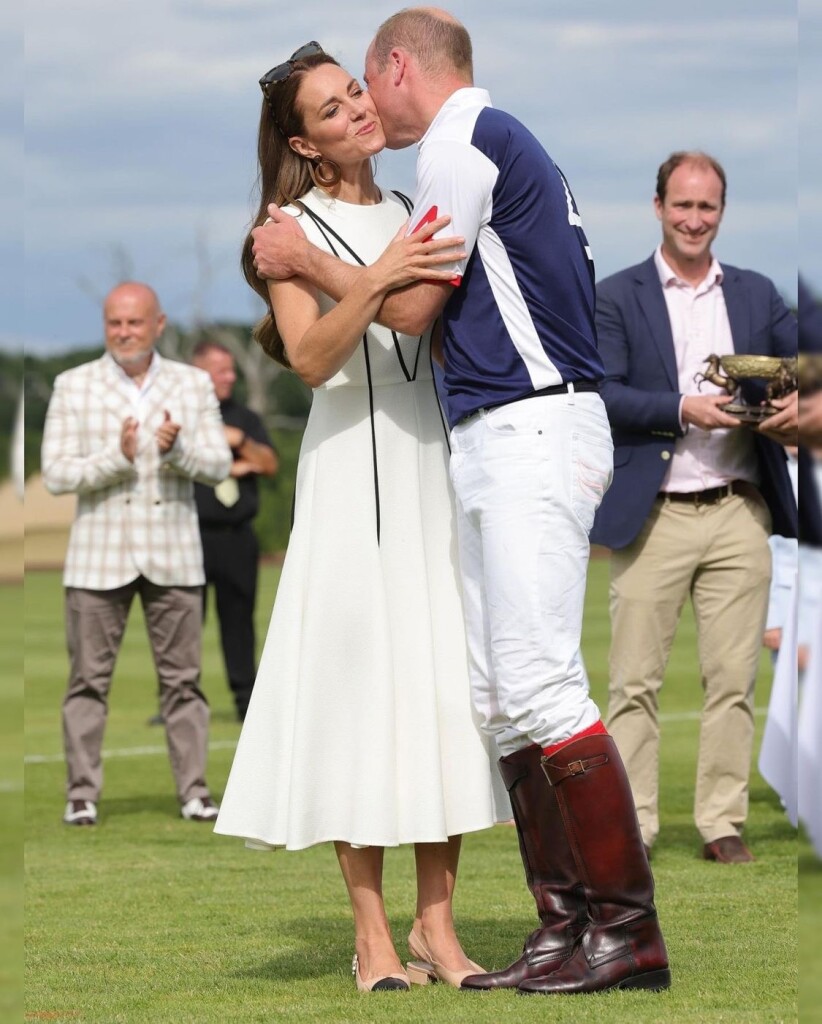 574EB549-F950-42C9-B976-54C2A57D5893