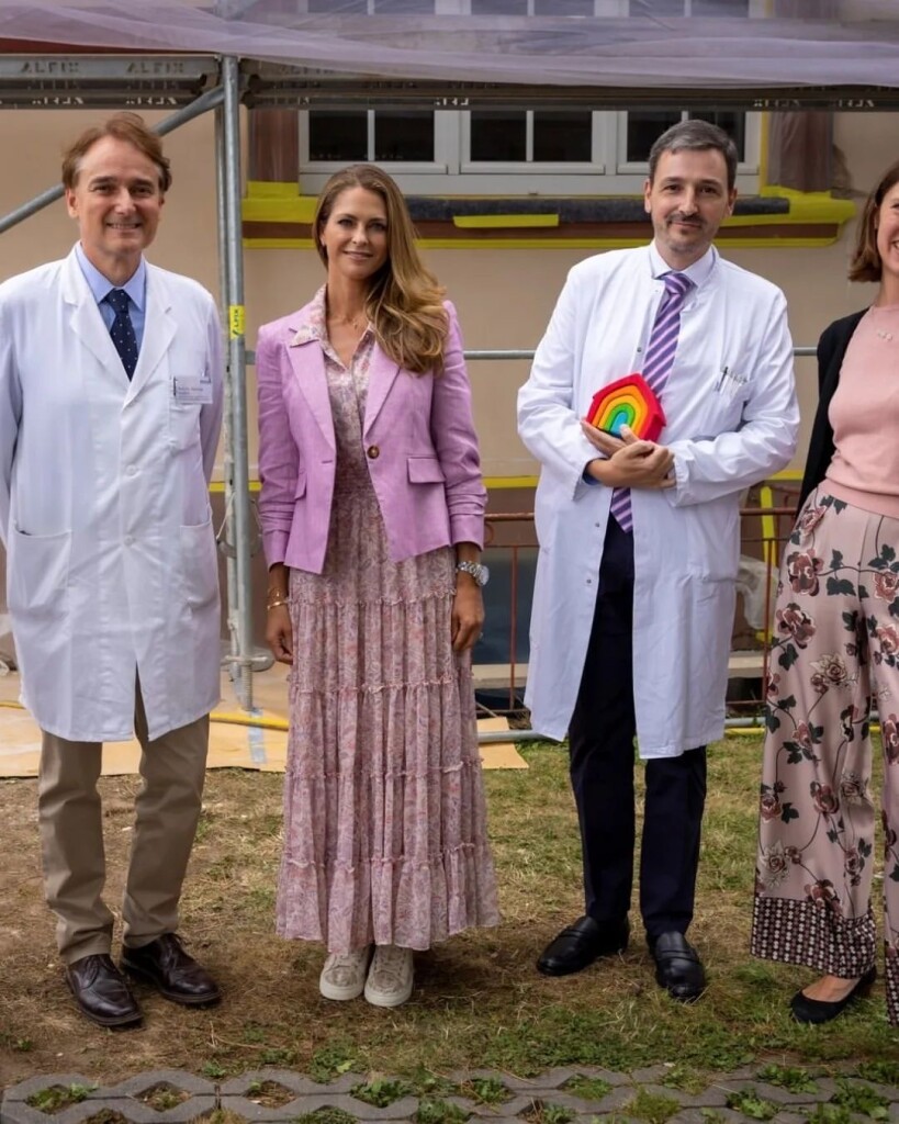 6084A1C4-903C-4A83-B90C-D492E9D76C91