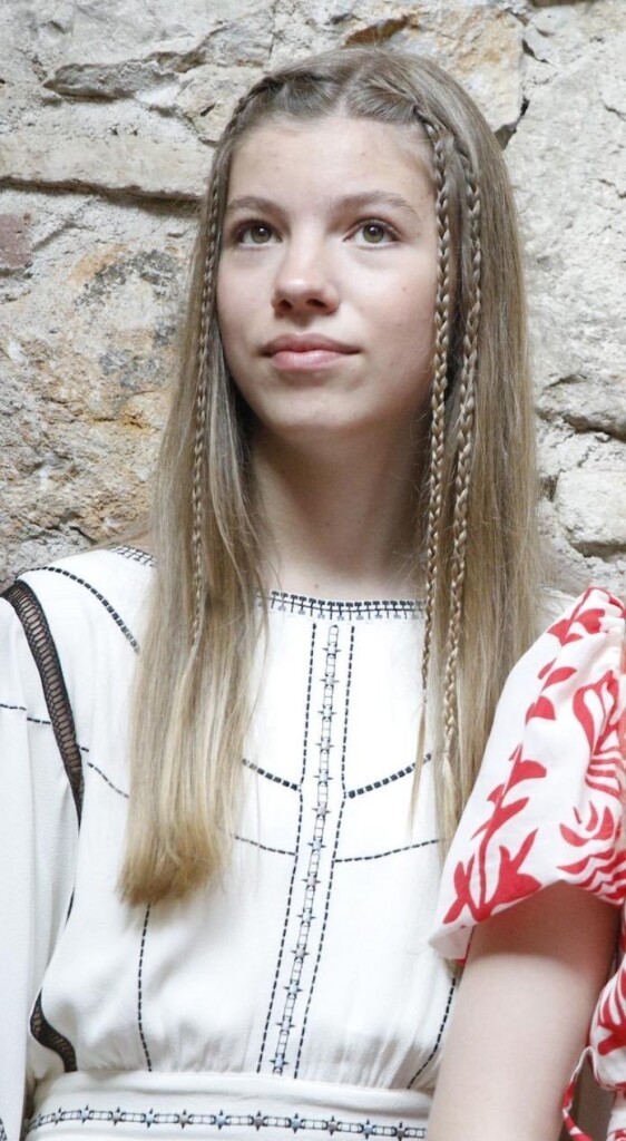 92F72A06-08AE-4D86-8746-ABF7541FEA38