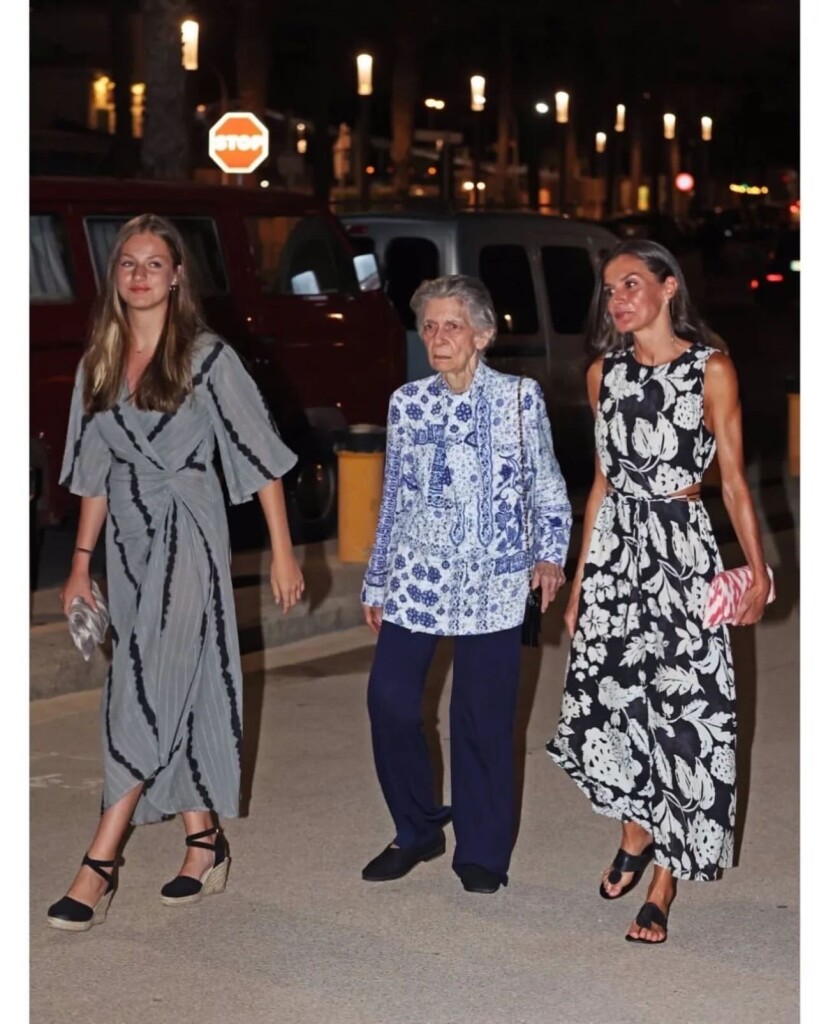 B317BAE1-E1BF-45BF-81A5-463218501F1E