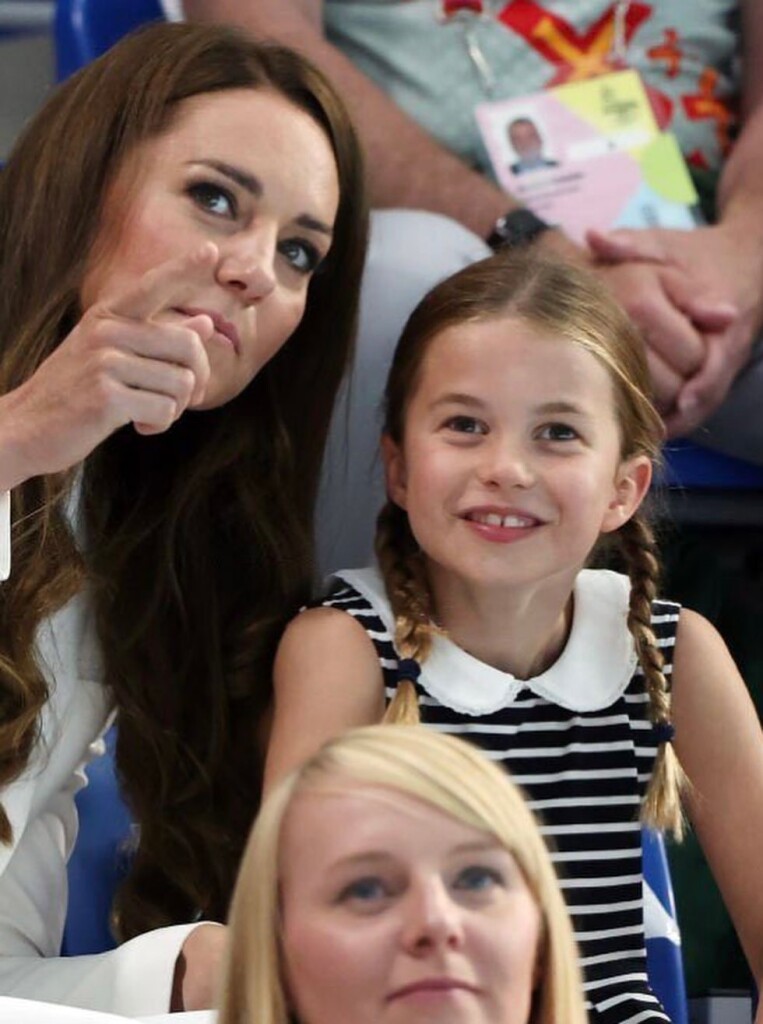 E0582856-29BF-4ED7-B56E-0BC2C5DEE7E9