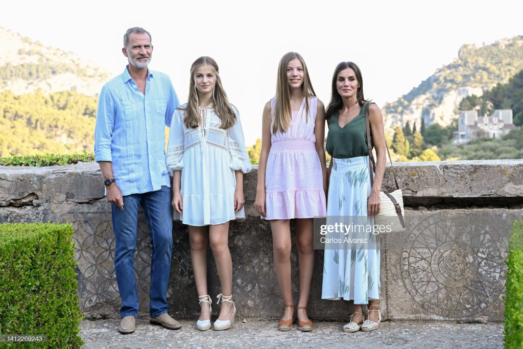 F69E1B8C-0573-4DBB-9D1D-45B3F4247F2C