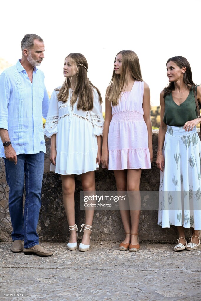 FB80FB28-07B7-4410-B96F-330FE55C9FD2