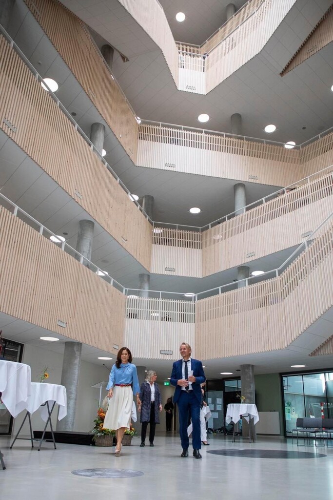 9889B42A-77C3-436A-803A-200F2A31C262