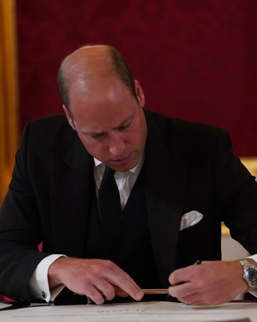 B27F4036-B927-491C-90D2-1E3AEFB03E89