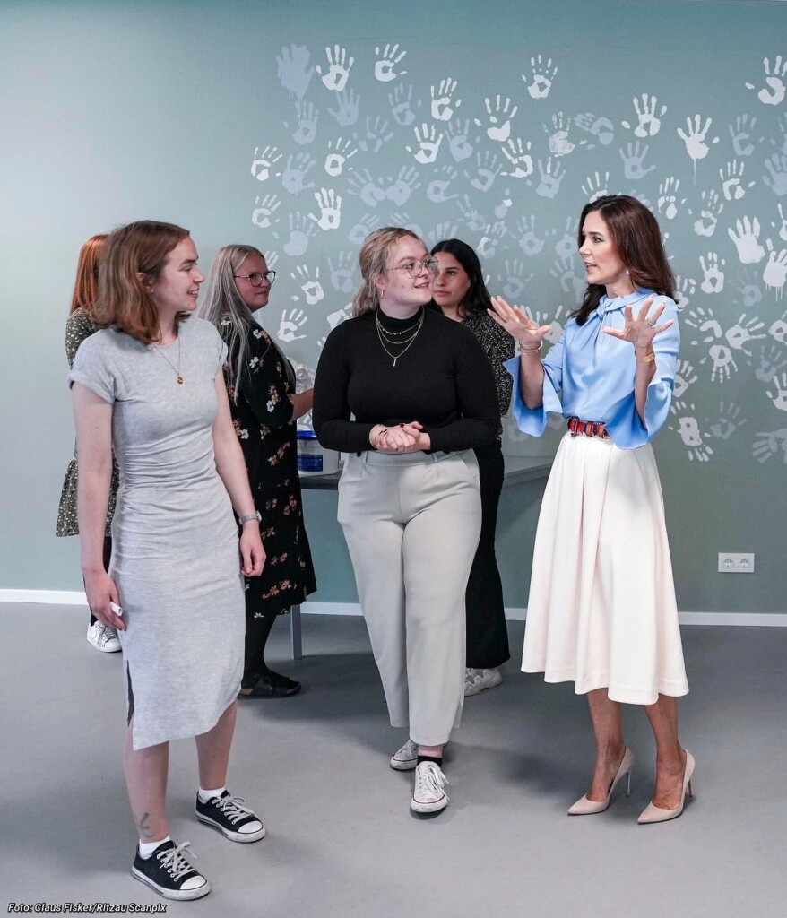 C06509B8-35FA-415A-9EC9-D2D589D6045C