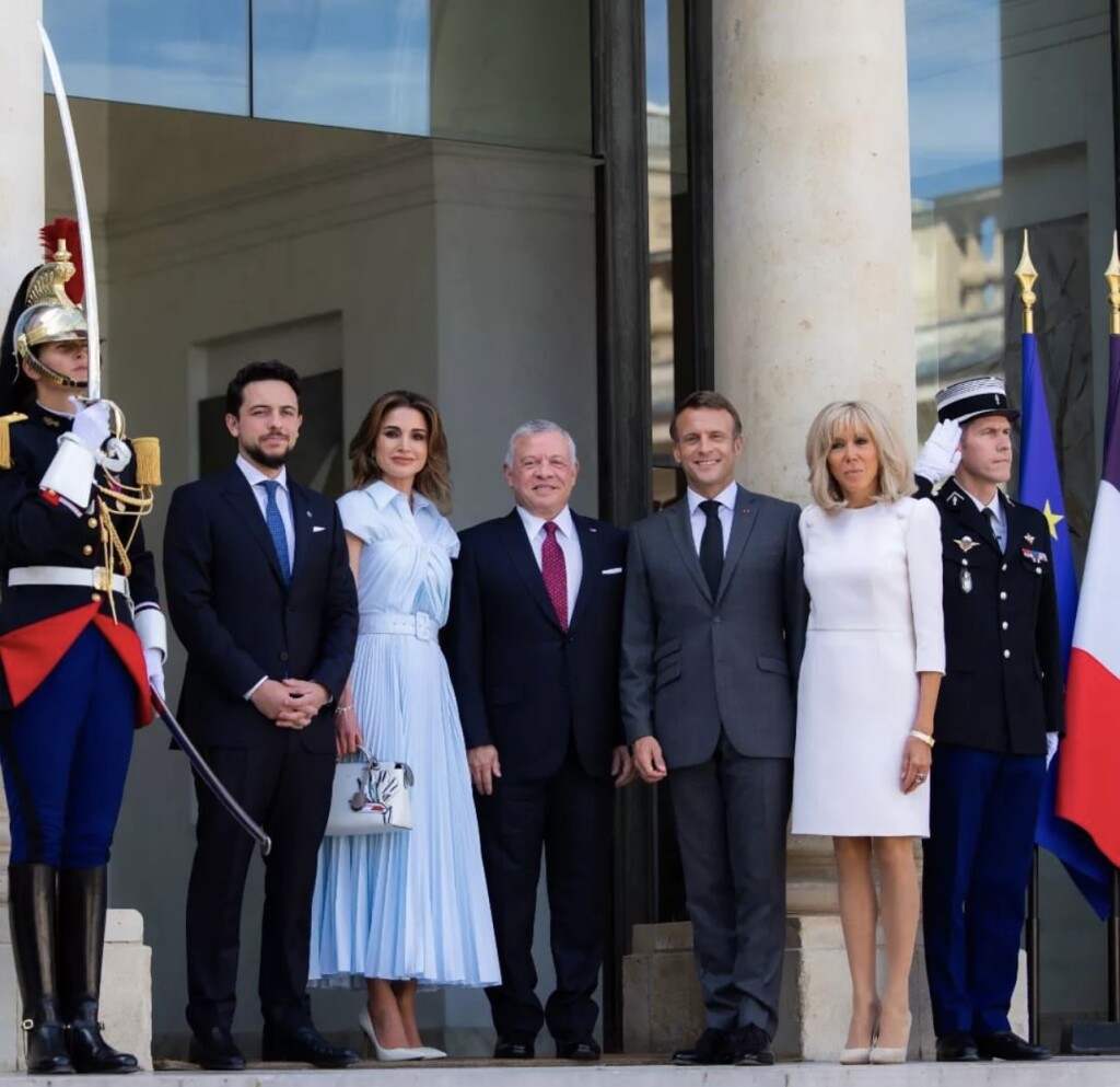 D5AD4DE4-CE73-4954-A00B-678D2ED7071E