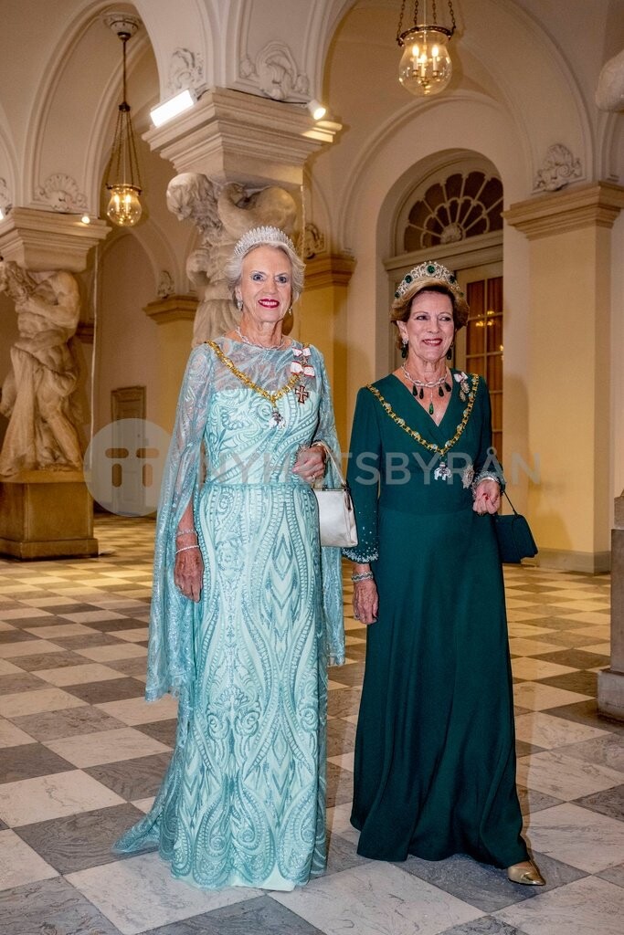 DCBF0971-6589-4E5A-9E78-C8D08C1B2D77