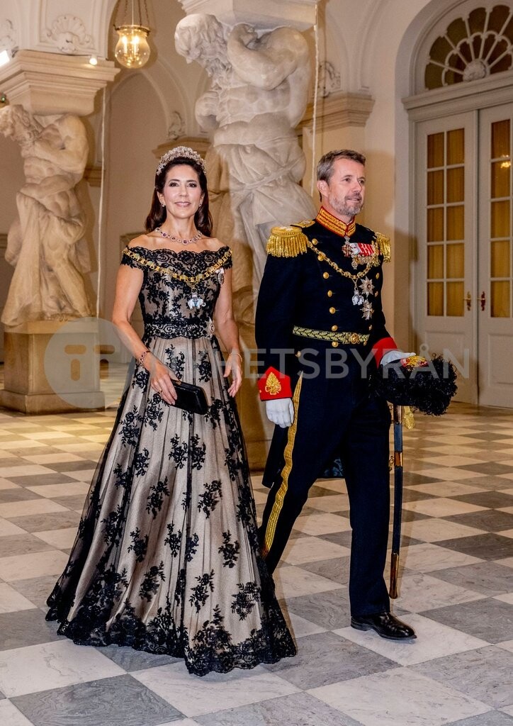 DEF20B95-FAB4-4B5E-B361-9A2AFDB5B891