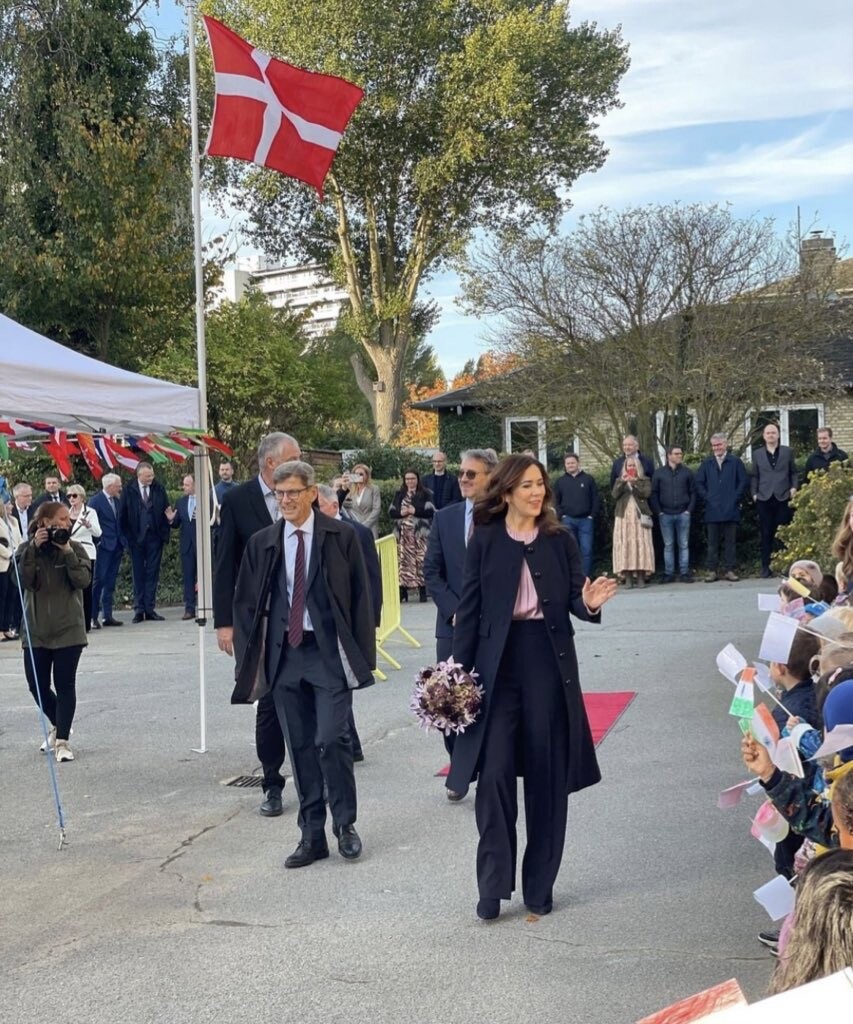 16CD0D4B-2662-473C-A6D5-3B44D7AFE97E