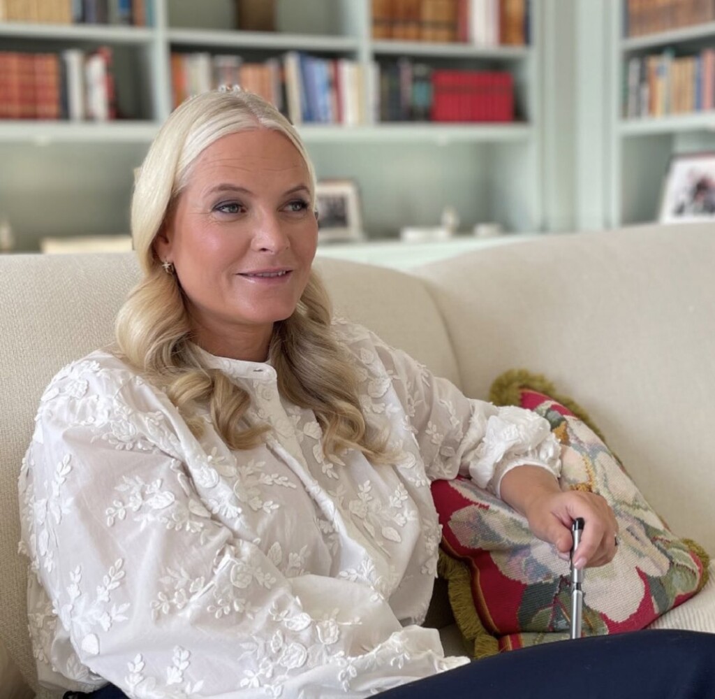 2AD3EDBF-19A1-43E0-8713-8294CFEAAB7D